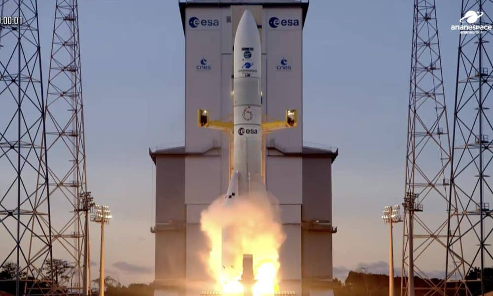 Despega el cohete Ariane 6 con el satélite de observación terrestre Sentinel 1-D. Imagen de la cuenta de X de la Agencia Espacial Europea.
