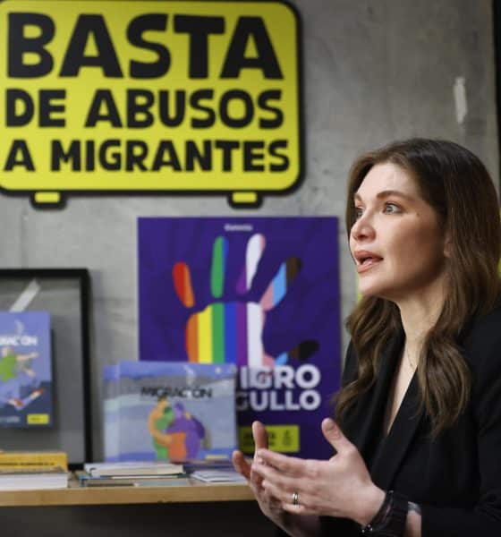 La directora adjunta de Amnistía Internacional (AI) para Venezuela, Nastassja Rojas, habla en una entrevista con EFE el martes, en Bogotá (Colombia). EFE/ Mauricio Dueñas Castañeda