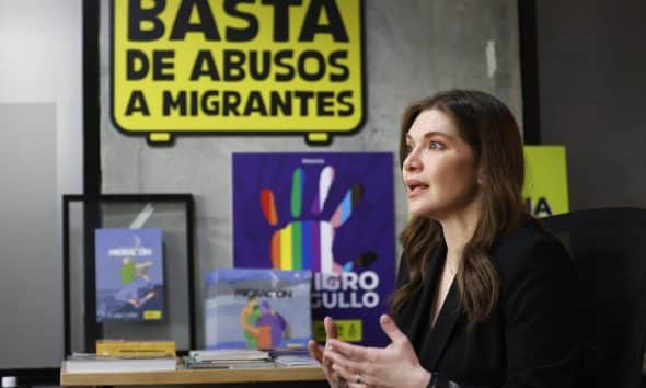 La directora adjunta de Amnistía Internacional (AI) para Venezuela, Nastassja Rojas, habla en una entrevista con EFE el martes, en Bogotá (Colombia). EFE/ Mauricio Dueñas Castañeda