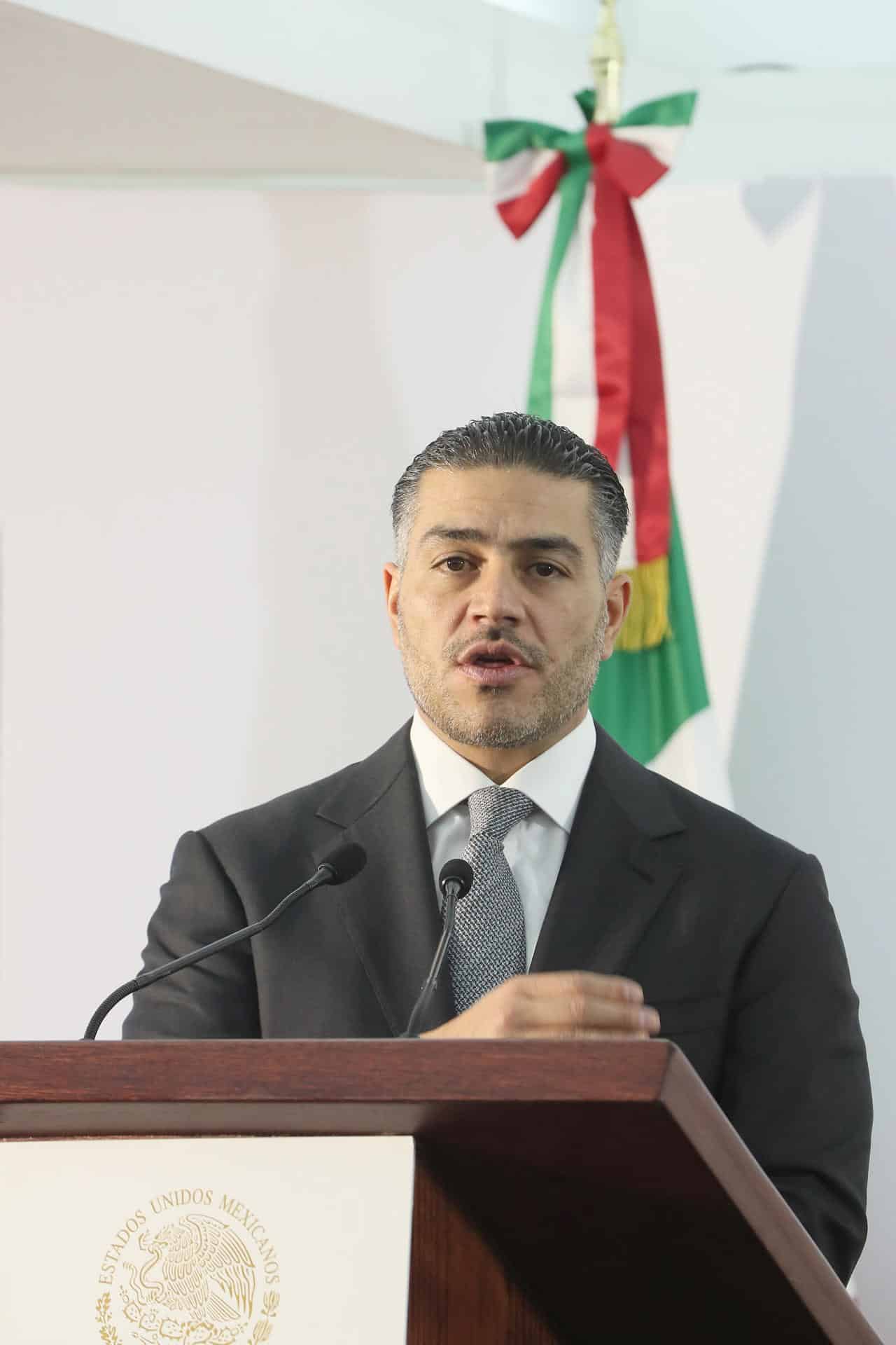 El secretario de Seguridad y Protección Ciudadana (SSPC), Omar García Harfuch, habla durante una rueda de prensa este domingo, en Ciudad de México (México). EFE/ Mario Guzmán