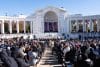 El presidente Donald Trump ofrece un discurso durante una ceremonia del Día de los Veteranos en el Cementerio de Arlington, Arlington, Virginia, Estados Unidos, el 11 de noviembre de 2025. EFE/AARON SCHWARTZ
