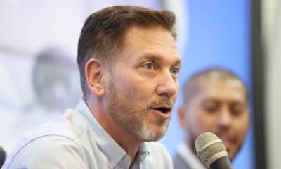 El presidente de la Conmebol, Alejandro Domínguez, habla este miércoles en una rueda de prensa en Luque (Paraguay). EFE/ Juan Pablo Pino