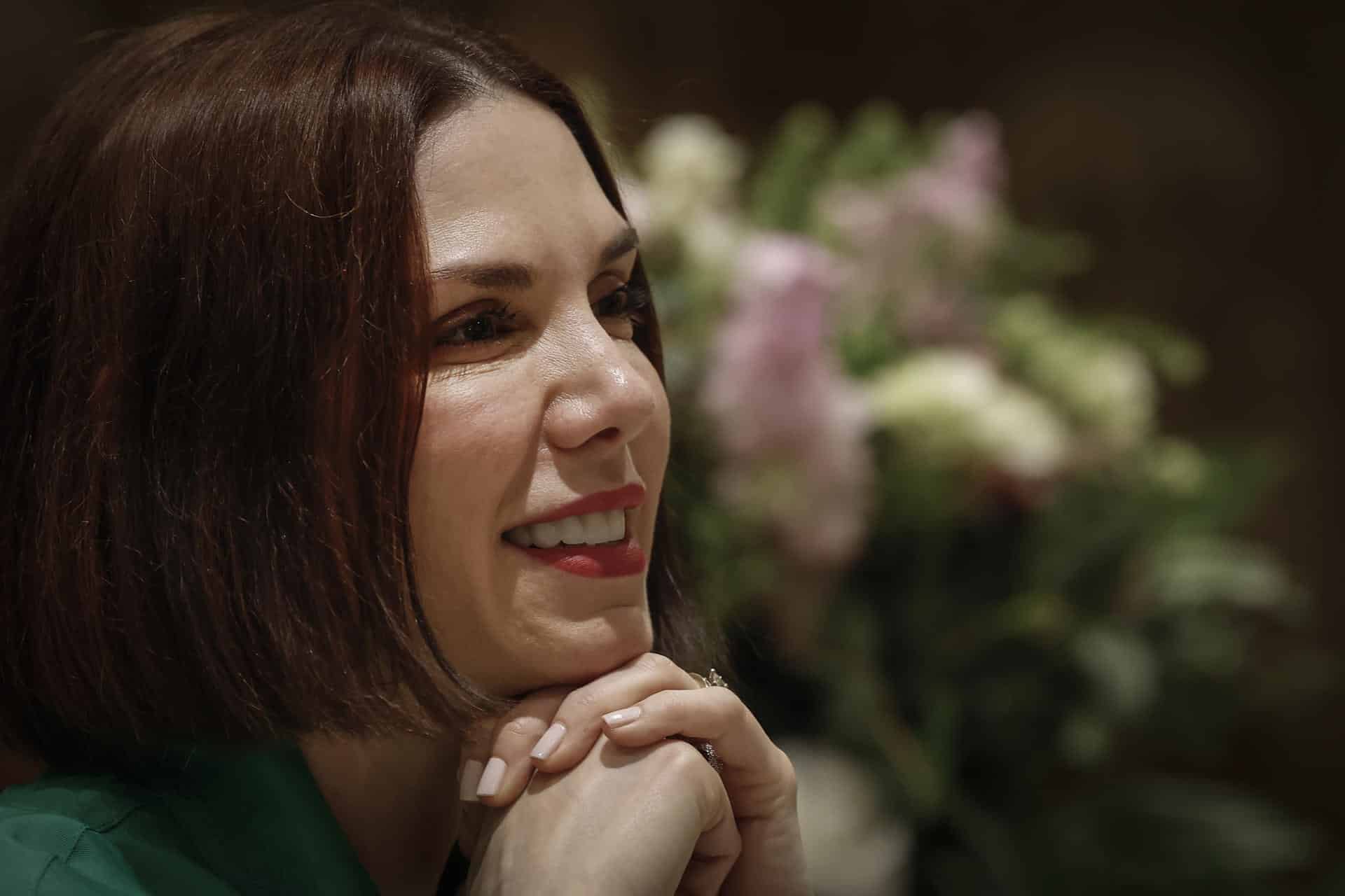 Imagen de archivo de la escritora mexicana Catalina Guzmán Bremer, durante la presentación en España de la primera obra de su trilogía 'Vestigios', ambientada en el Pirineo de la región española de Navarra. EFE/ Villar López