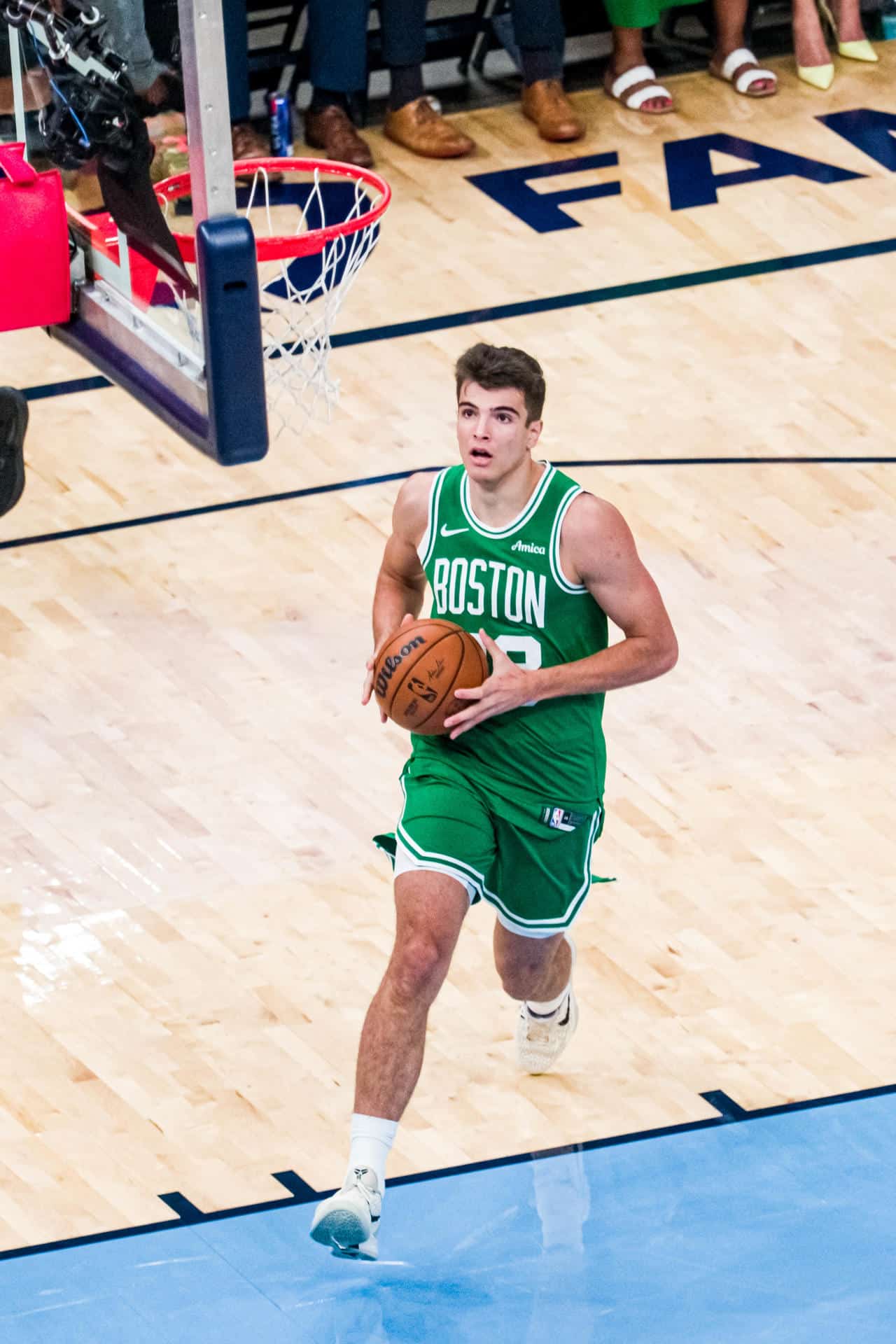 Foto de archivo del español Hugo González Peña, jugador de Boston Celtics. EFE/ Matthew A. Smith