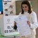 La vicepresidenta de Ecuador, Maria José Pinto, vota para el referéndum este domingo, en Quito (Ecuador). EFE/ Gianna Benalcazar