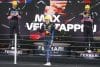 Max Verstappen (c) de Red Bull, el francés Esteban Ocon (i) de Alpine, y el francés Pierre Gasly (d) de Alpine, en un imagen de archivo, en el podio del Gran Premio de Sao Paulo del año pasado, que ganó el cuádruple campeón del mundo neerlandés de Fórmula Uno en el circuito de Interlagos en Sao Paulo (Brasil). EFE/ Sebastiao Moreira