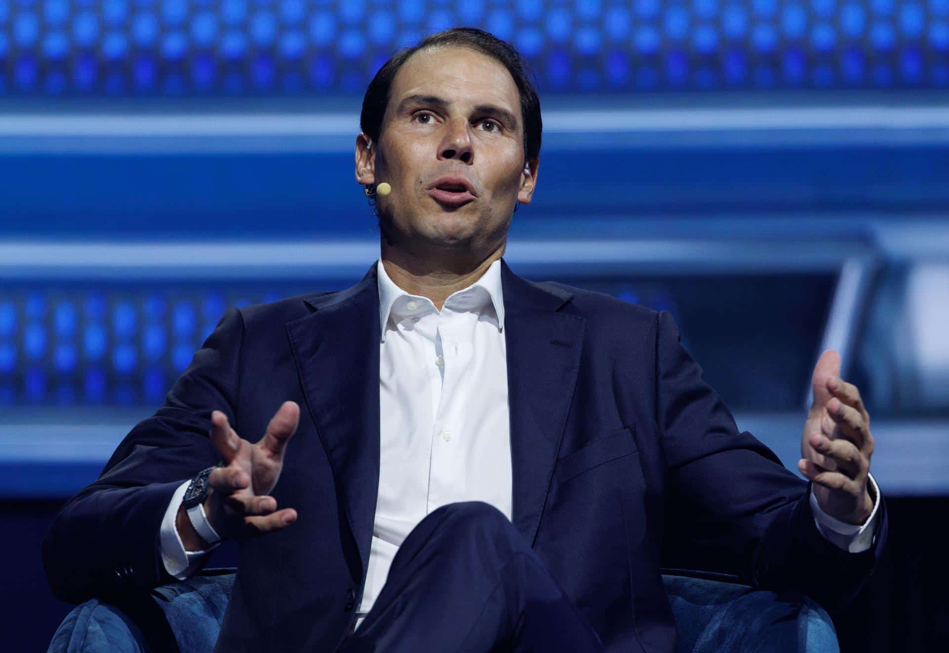 El extenista español Rafael Nadal ofreció este jueves una charla durante una sesión del America Business Forum (ABF), que congregó en Miami a líderes políticos, empresariales y deportistas. EFE/EPA/CRISTOBAL HERRERA-ULASHKEVICH