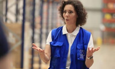 La comisionada europea de Igualdad, Preparación y Gestión de Crisis, Hadja Lahbib habla durante una visita de supervisión a la ayuda humanitaria almacenada en el Centro Logístico Regional de Asistencia Humanitaria (CLRAH) este sábado, en Ciudad de Panamá (Panamá). EFE/ Bienvenido Velasco