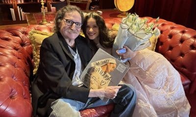 Captura de pantalla tomada de la cuenta oficial charlygarcia en a red social Instagram donde se observa al cantante argentino Charly García y a la cantante española Rosalía. EFE/ Charlygarcia