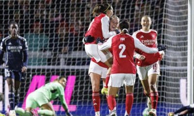 Alessia Russo, del Arsenal, celebra la anotación del 2-1 durante el partido de Liga de Campeones femenina disputado este miércoles entre su equipo y el Real Madrid. EFE/ TOLGA AKMEN
