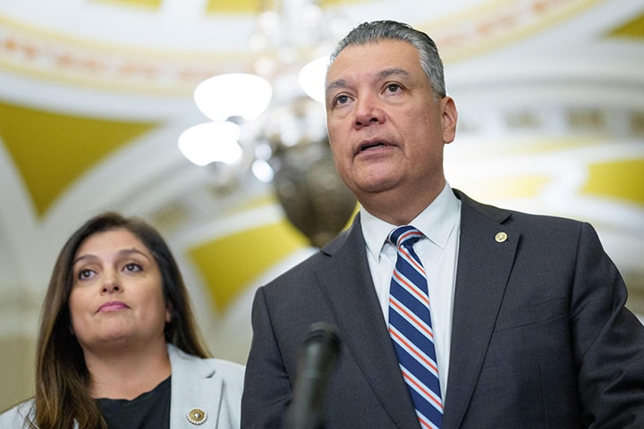 Beneficiarios de TPS actúan ante el riesgo de deportaciones