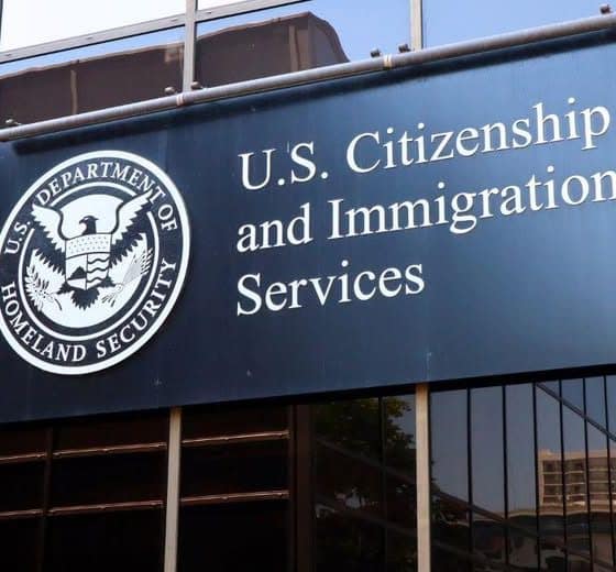USCIS crea nuevo centro nacional de análisis