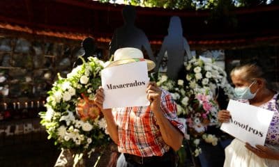Fotografía de archivo de un acto en memoria de las víctimas de la matanza El Mozote, en El Salvador. EFE/Rodrigo Sura