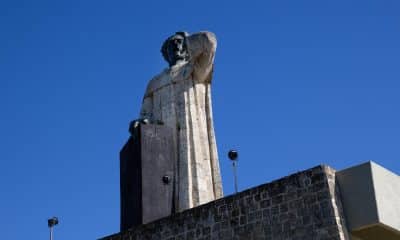 Fotografía del monumento a fray Antonio de Montesinos este domingo en Santo Domingo (República Dominicana). EFE/Orlando Barría