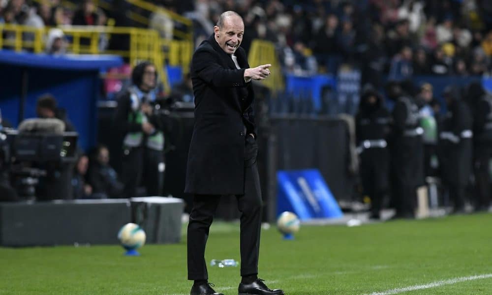 El entrenador del Milán, Massimiliano Allegri, en un momento del partido de la semifinal de la Supercopa que disputó su equipo contra el Nápoles, en Riad. EFE/EPA/STR
