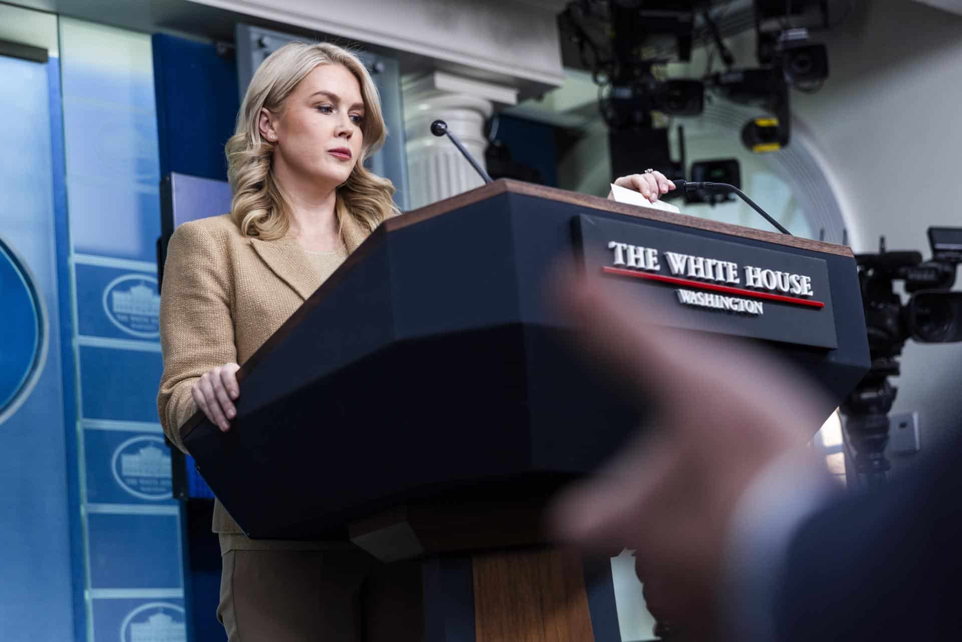 EFE/EPA/JIM LO SCALZO