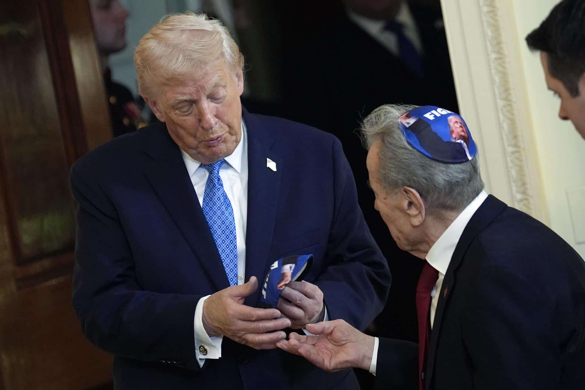 EFE/EPA/YURI GRIPAS / POOL