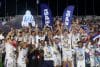 Jugadores del Firpo celebran con el trofeo este sábado al ganar la final de la Liga Mayor ante Alianza Fútbol Club, en el Estadio Jorge 'El Mágico' González, en San Salvador. EFE/ Javier Aparicio
