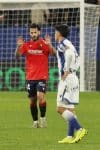 El centrocampista de Osasuna Rubén García (i) tras marcar el segundo gol ante el Levante, durante el partido de LaLiga de fútbol que CA Osasuna y Levante UD disputan este lunes en el estadio de El Sadar, en Pamplona. EFE/Villar López