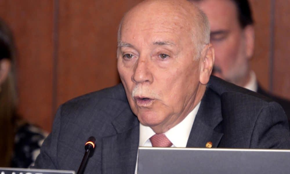 El jefe de la misión electoral de la Organización de los Estados Americanos (OEA), Eladio Loizaga, habla durante una sesión extraordinaria del consejo permanente de la Organización de los Estados Americanos (OEA) este lunes, en la sede del organismo en Washington (Estados Unidos). EFE/ Lenin Nolly