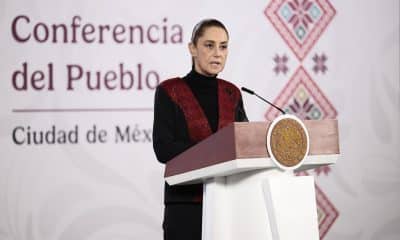 La presidenta de México, Claudia Sheinbaum, habla en una rueda de prensa este martes, en el Palacio Nacional, en Ciudad de México (México). EFE/José Méndez