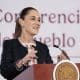 a presidenta de México, Claudia Sheinbaum, habla durante su conferencia de prensa este jueves, en la Ciudad de México (México). EFE/José Méndez