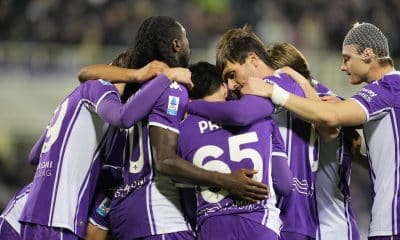 Los jugadores del Fiorentina celebran el cuarto gol ante el Udinese, anotado por Moise Kean (2-i). EFE/EPA/CLAUDIO GIOVANNINI