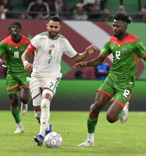 Mahrez, durante el partido. EFE/EPA/JALAL MORCHIDI