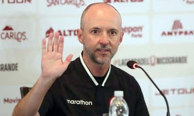 El entrenador español Javier Rabanal habla durante una rueda de prensa en Lima (Perú). EFE/ Paolo Aguilar