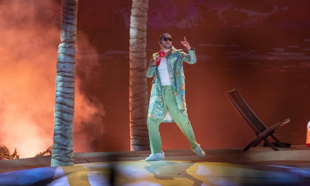 El cantante puertorriqueño Bad Bunny canta durante una presentación en la Ciudad de México (México). Imagen de archivo. EFE/ Isaac Esquivel