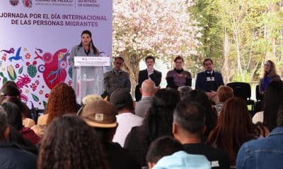 Fotografía cedida este jueves por el Gobierno de la Ciudad de México, de la jefa de Gobierno Clara Brugada (i) durante un acto protocolario en la Ciudad de México (México). EFE/Gobierno de la Ciudad de México/SOLO USO EDITORIAL/NO VENTAS/SOLO DISPONIBLE PARA ILUSTRAR LA NOTICIA QUE ACOMPAÑA (CRÉDITO OBLIGATORIO)