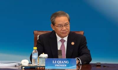 BEIJING (China), 09/12/2025.- Premier Li Qiang participates in a meeting with global leaders in economics Beijing, China, 09 December 2025. The theme of the '1+10' meeting is 'Consulting global governance and seeking global development.' EFE/EPA/JESSICA LEE