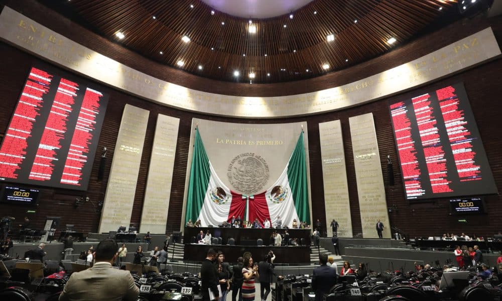 Fotografía cedida por la Cámara de Diputados de México durante una sesión ordinaria este martes, en la Ciudad de México (México). EFE/ Cámara de Diputados / SOLO USO EDITORIAL/NO VENTAS/SOLO DISPONIBLE PARA ILUSTRAR LA NOTICIA QUE ACOMPAÑA (CRÉDITO OBLIGATORIO)