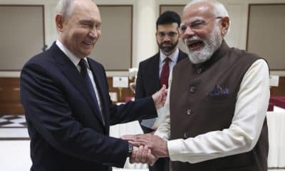 GRAF8220. NUEVA DELI (INDIA), 04/12/2025.- El presidente de Rusia, Vladímir Putin (i), y el primer ministro de la India, Narendra Modi (d). Putin, que inició este jueves una visita oficial a India, dijo que el volumen de negocios comercial de petróleo y productos derivados rusos sólo ha experimentado "un ajuste menor" en los primeros nueve meses de 2025."Hay un cierto descenso en el volumen de negocios comercial general durante los primeros nueve meses de este año. Esto es sólo un ajuste menor", afirmó en una entrevista con el canal indio India Today grabada antes de su viaje a Nueva Delhi. EFE/Perfil de X de Narendra Modi SÓLO USO EDITORIAL/SÓLO DISPONIBLE PARA ILUSTRAR LA NOTICIA QUE ACOMPAÑA (CRÉDITO OBLIGATORIO)