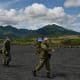 Archive - Gotemba (Japan), 23/05/2020.- Troops in the Japanese self-defense army attend the Japan Ground Self-Defense Forces' annual live fire exercise at the Higashi-Fuji firing range in Gotembazz, Shizuoka prefecture, Japan, 23 May 2020. (Japón) EFE/EPA/CHARLY TRIBALLEAU / POOL