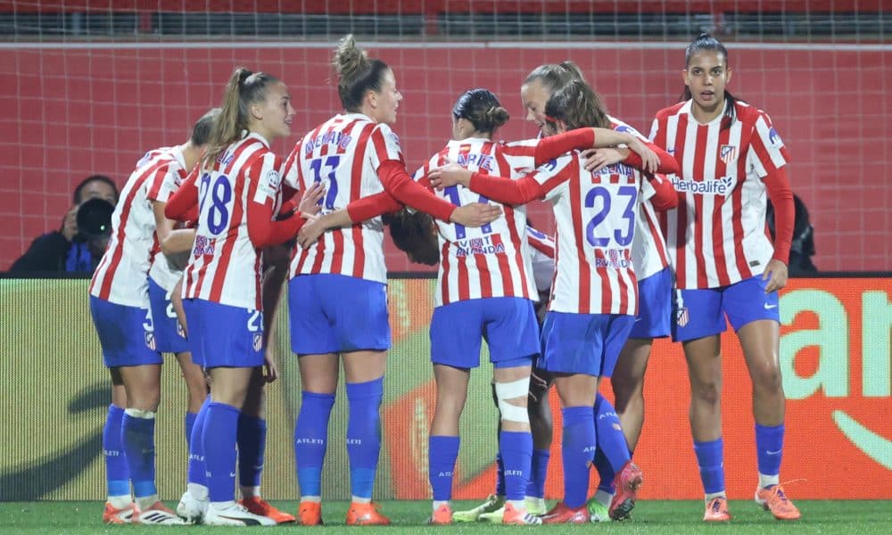 Las jugadoras del Atlético de Madrid, tras el 2-2 de la pasada semana ante el Bayern Múnich. EFE/Víctor Lerena