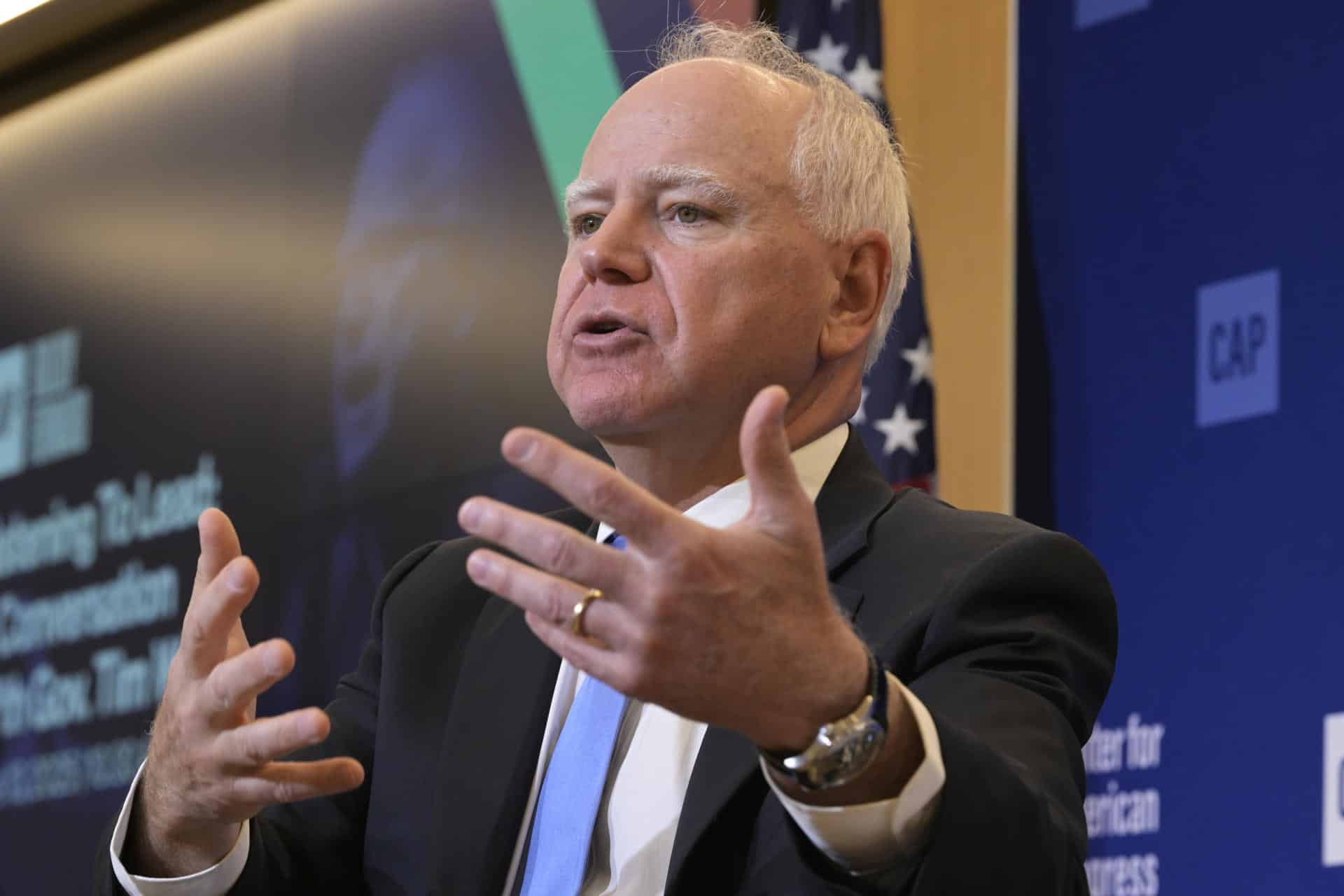 Fotografía de archivo donde aparece el gobernador de Minesota Tim Walz. EFE/Lenin Nolly