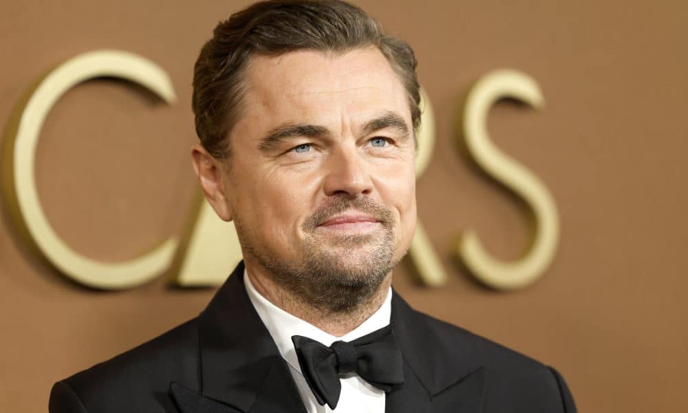 Fotografía de archivo del 16 de noviembre de 2025 del actor estadounidense Leonardo DiCaprio en la 16.ª edición de los Premios de los Gobernadores de la Academia de Artes y Ciencias Cinematográficas en Los Ángeles, California (EE.UU). EFE/ Caroline Brehman