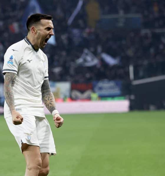Matias Vecino celebra el 1-0. EFE/EPA/GABRIELE MENIS