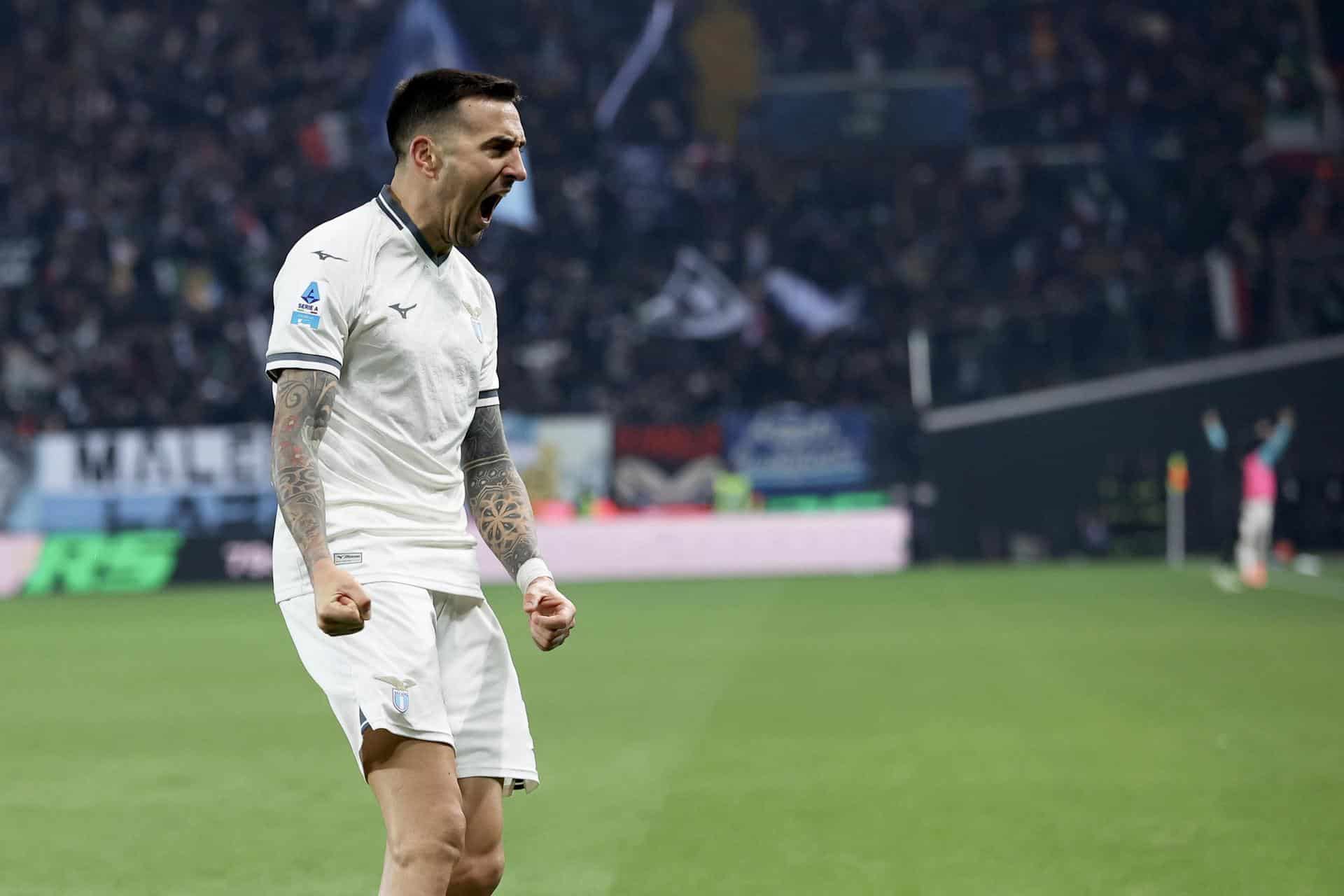 Matias Vecino celebra el 1-0. EFE/EPA/GABRIELE MENIS