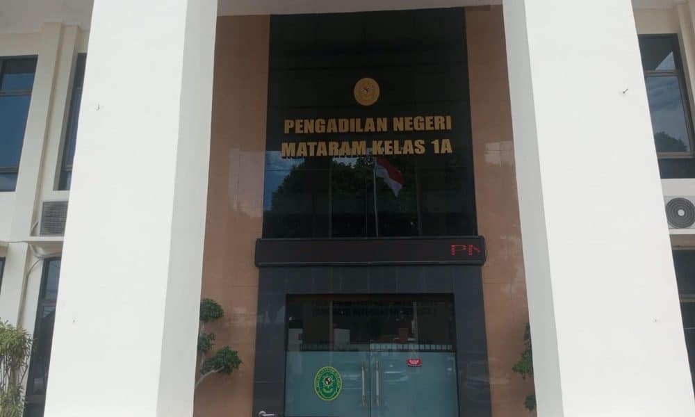 El tribunal de la isla indonesia de Lombok que juzga a los dos sospechosos por el asesinato de la española Matilde Muñoz. EFE/ Idrus Jalmonadi