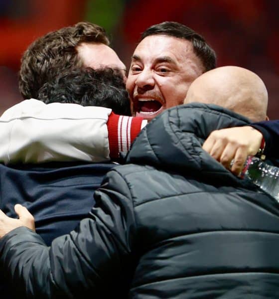 El entrenador del Toluca, Antonio Mohamed, celebra este sábado el triunfo en un partido por las semifinales del torneo Apertura 2025 de la Liga MX frente a Monterrey en el estadio Nemesio Diez (México). EFE/Felipe Gutiérrez