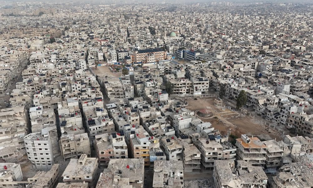 Fotografía aérea del campamento de Yarmuk en Damasco, Siria, el 6 de diciembre de 2025. EFE/Mohammed Al-Rifai
