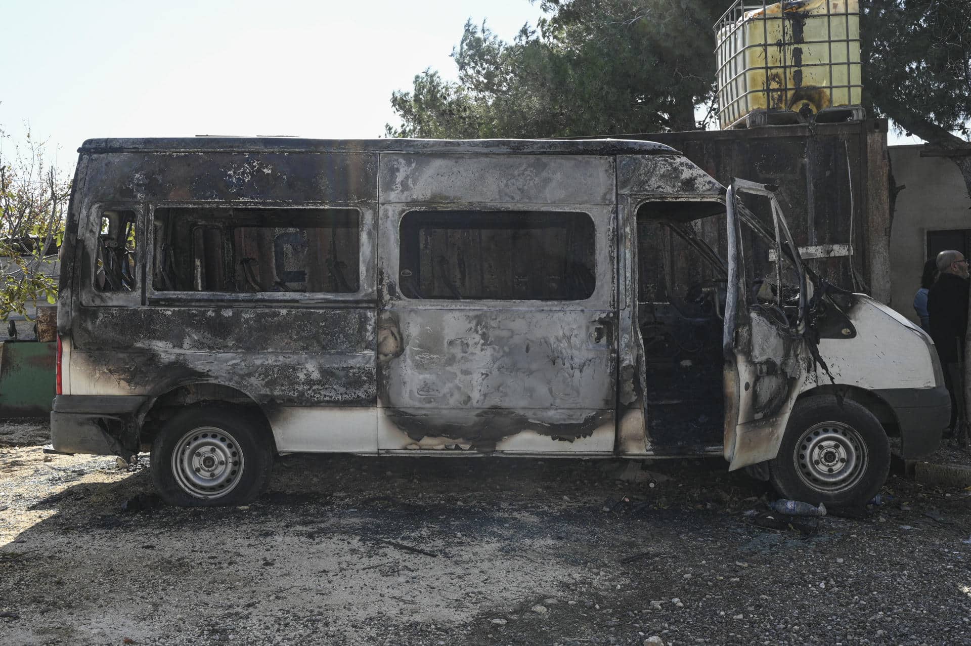 Imagen de archivo e un ataque de colonos israelíes en el pueblo palestino de Jabaa, localizado a pocos kilómetros al sur de la ciudad de Belén.
EFE/ Magda Gibelli