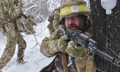 Leópolis (Ucrania), 31 dic (EFE).- La intensidad de los combates no ha disminuido a pesar de los continuos esfuerzos diplomáticos para frenar la guerra en Ucrania, y Kiev cuenta con ampliar las tecnologías de drones y los ataques de largo alcance contra el territorio ruso, para mantener su defensa y aumentar el coste de la guerra de Moscú en 2026. EFE/EPA/Press service of the 65th Mechanized Brigade HANDOUT HANDOUT EDITORIAL USE ONLY/NO SALES