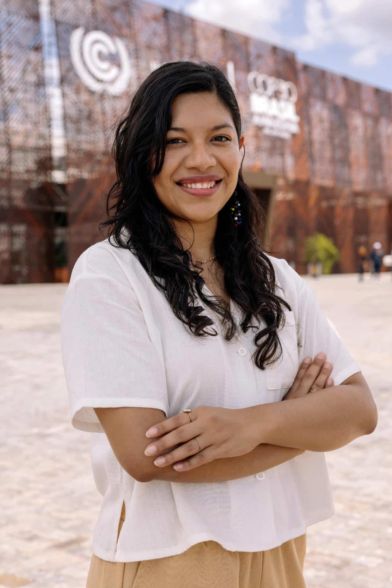 Fotografía fechada el 21 de noviembre de 2025 cedida por Greenpeace, que muestra a la ambientalista Viridiana Lázaro posando durante la COP30 celebrada en Bélem (Brasil).  EFE/Greenpeace México/SOLO USO EDITORIAL/NO VENTAS/SOLO DISPONIBLE PARA ILUSTRAR LA NOTICIA QUE ACOMPAÑA (CRÉDITO OBLIGATORIO)