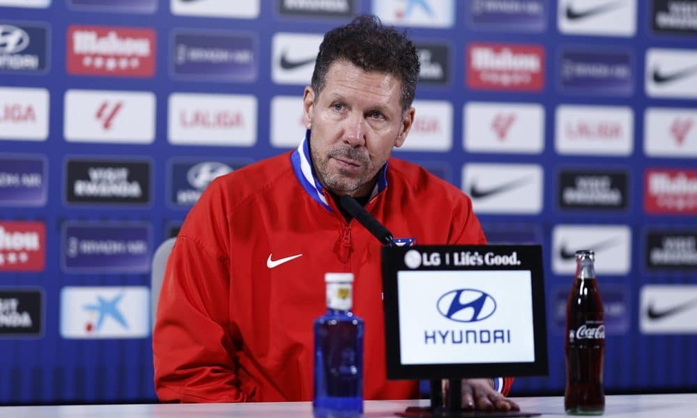El entrenador del Atlético de Madrid, Diego Pablo Simeone, durante la rueda de prensa ofrecida en la Ciudad deportiva de Majadahonda en Madrid, este sábado. EFE/Rodrigo Jiménez