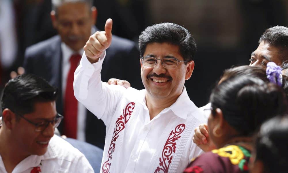 El nuevo ministro presidente de la Suprema Corte de Justicia de la Nación (SCJN), Hugo Aguilar Ortiz (c). Imagen de archivo. EFE/ Sáshenka Gutiérrez