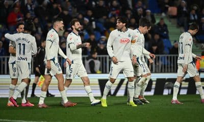 El defensa del Espanyol Leandro Cabrera (3d) celebra tras anotar el 0-1 durante el encuentro correspondiente a la jornada 16 de Laliga EA Sports que disputaron Getafe y Espanyol en el Coliseum de Getafe. EFE / Fernando Villar
