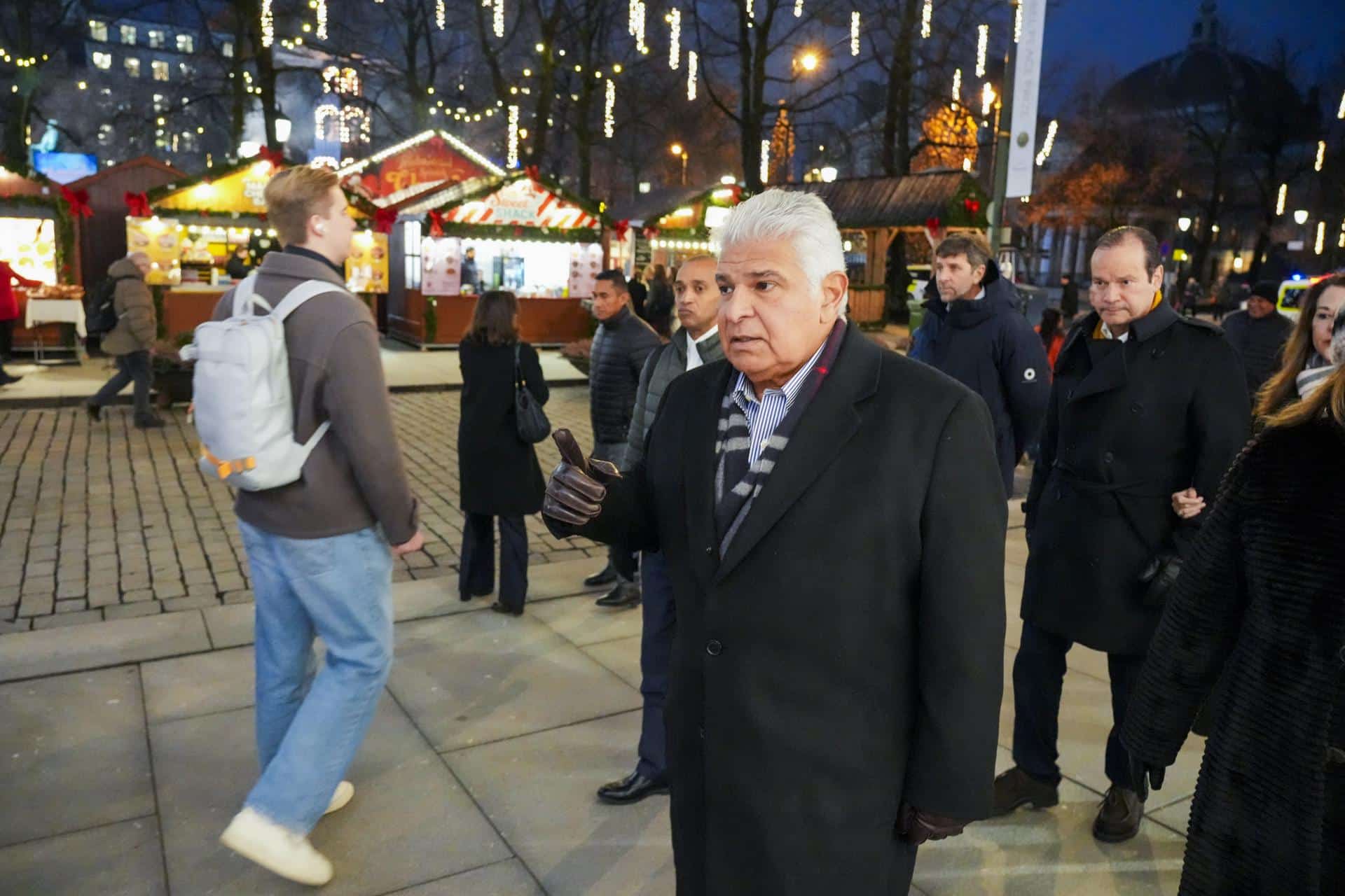 El presidente de Panamá, José Raúl Mulino, visita la Puerta Karl Johans en Oslo, Noruega, el 9 de diciembre de 2025. EFE/EPA/OLE BERG-RUSTEN NORWAY OUT